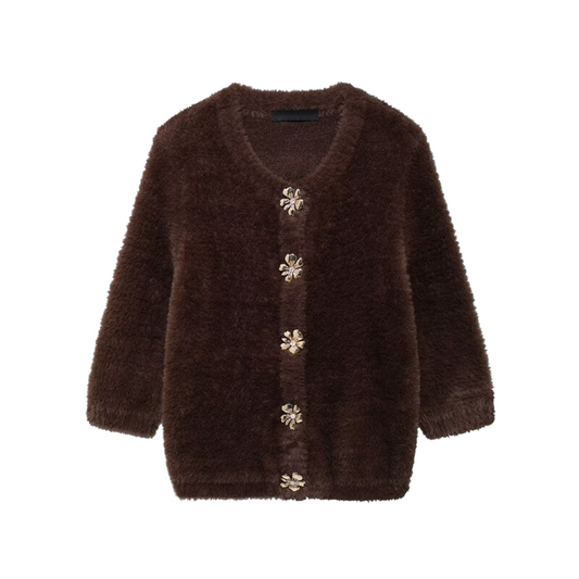 Flauschiger Pullover mit Blumenknöpfen